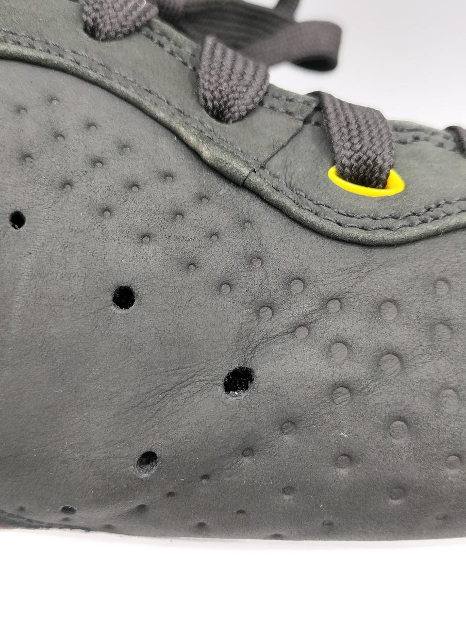 左足内側　シワあり