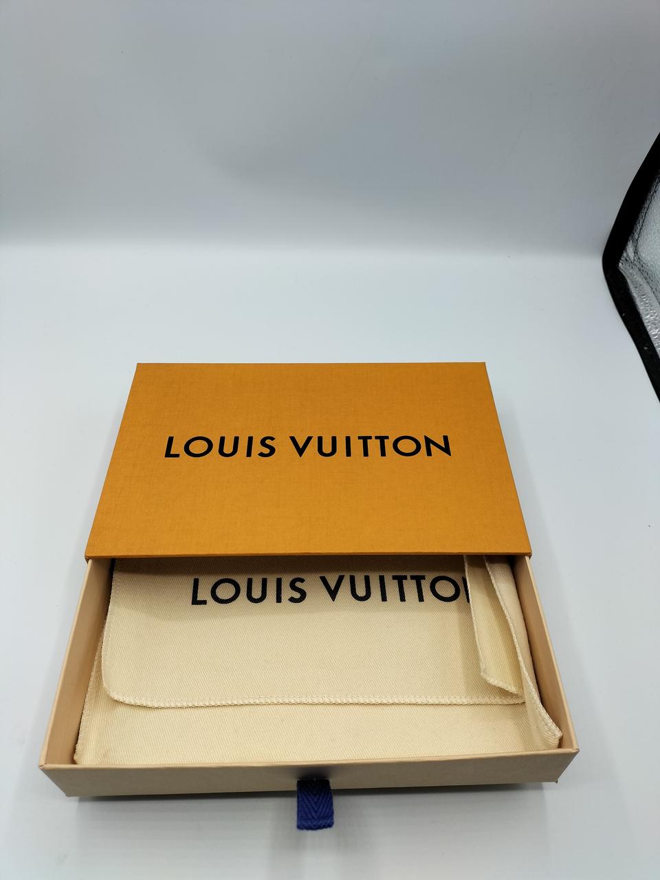 箱の中身です。