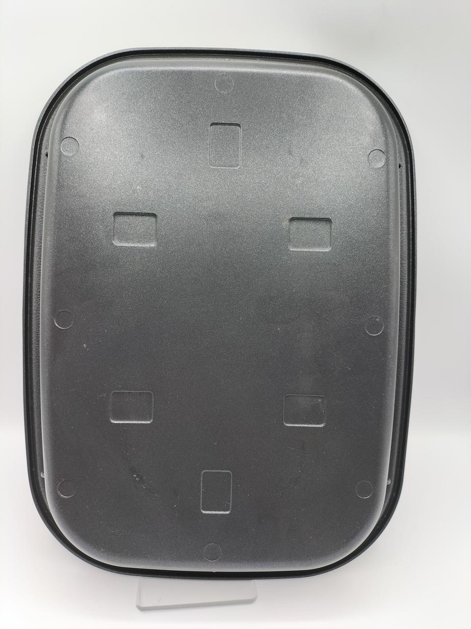 プレート裏、跡あり