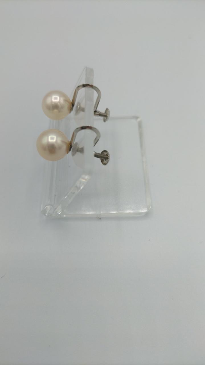 片側若干歪み有り