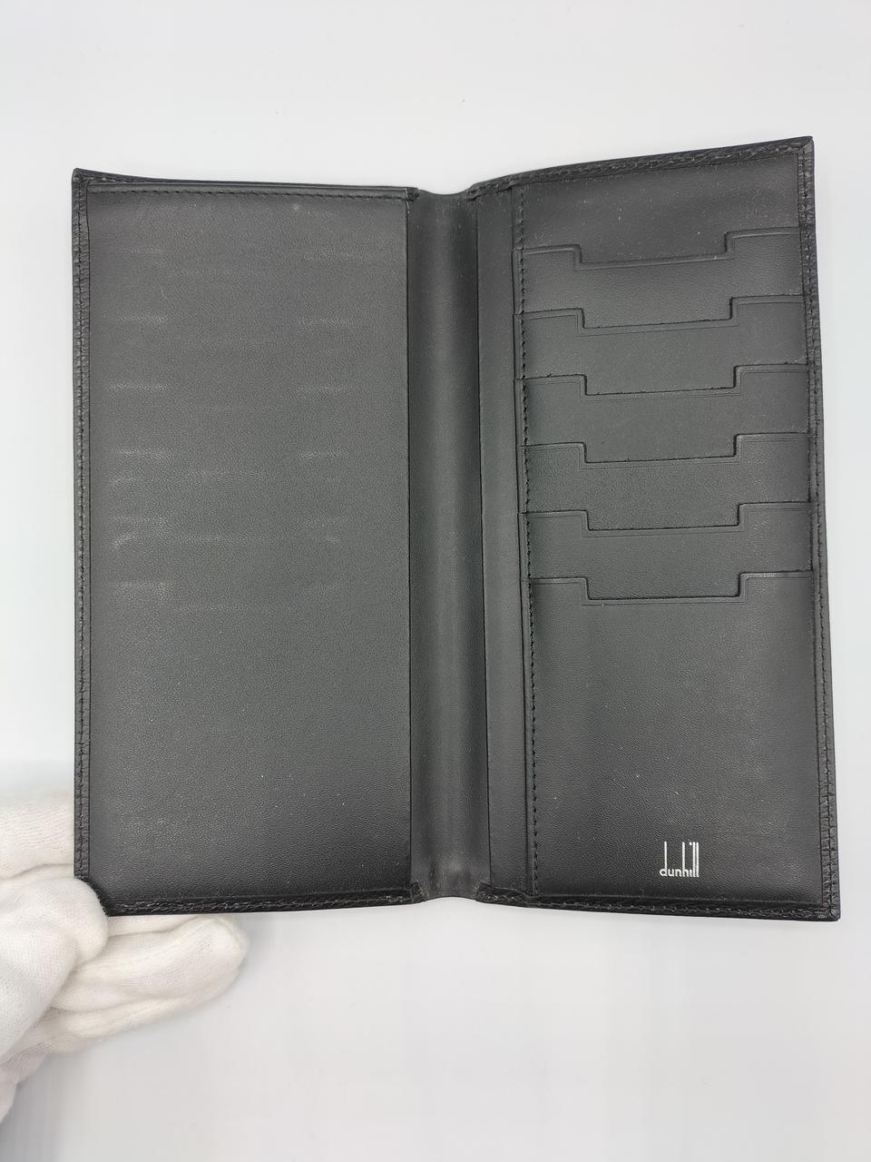 内側全体的に白い斑点汚れがあります