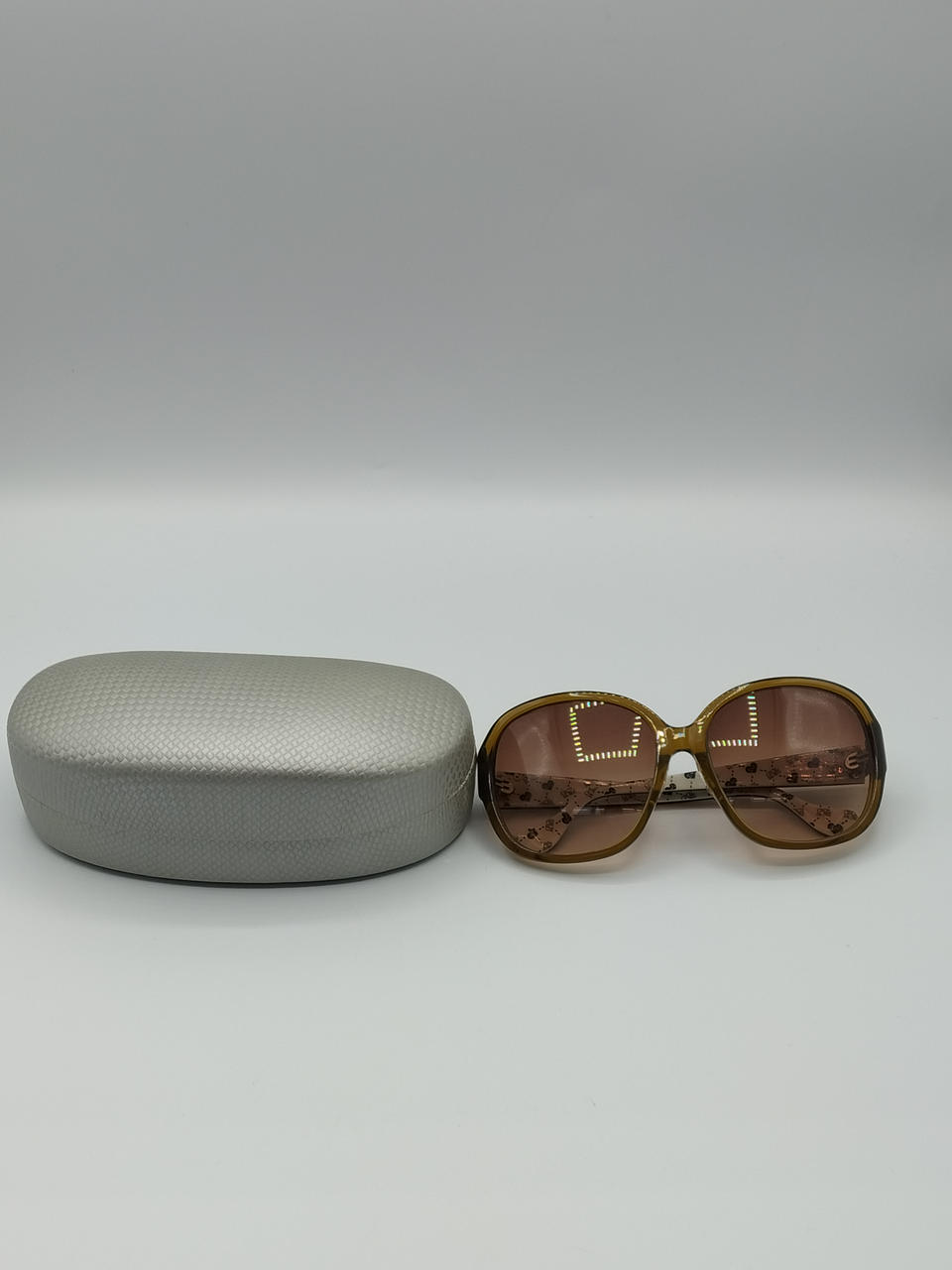 ケース付きあり