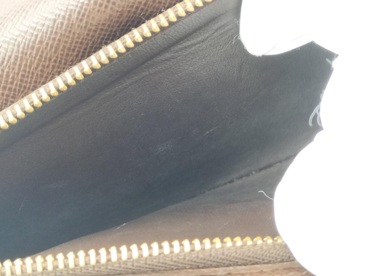 小銭入れは、汚れあり