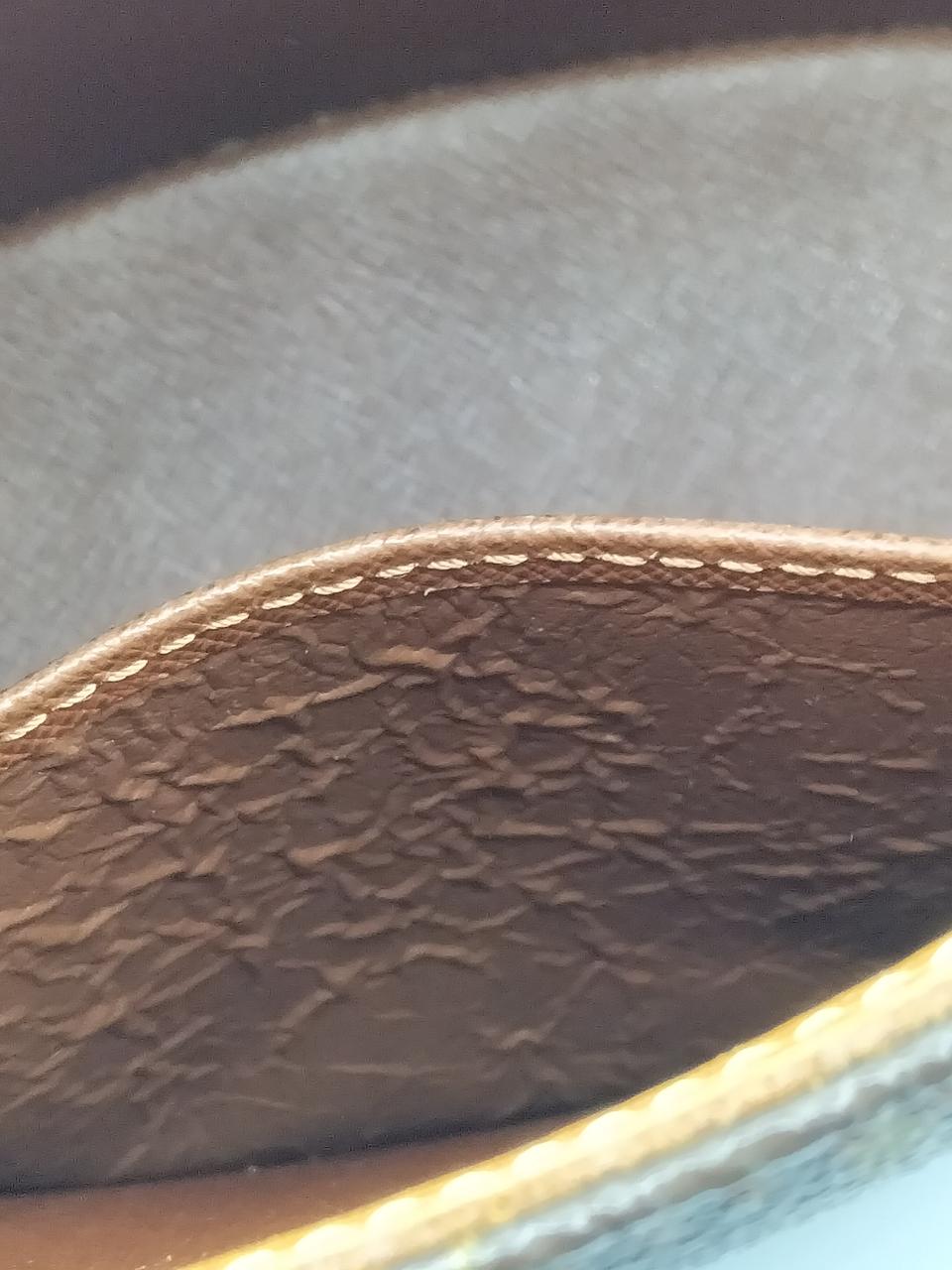 内ポケット、劣化あり