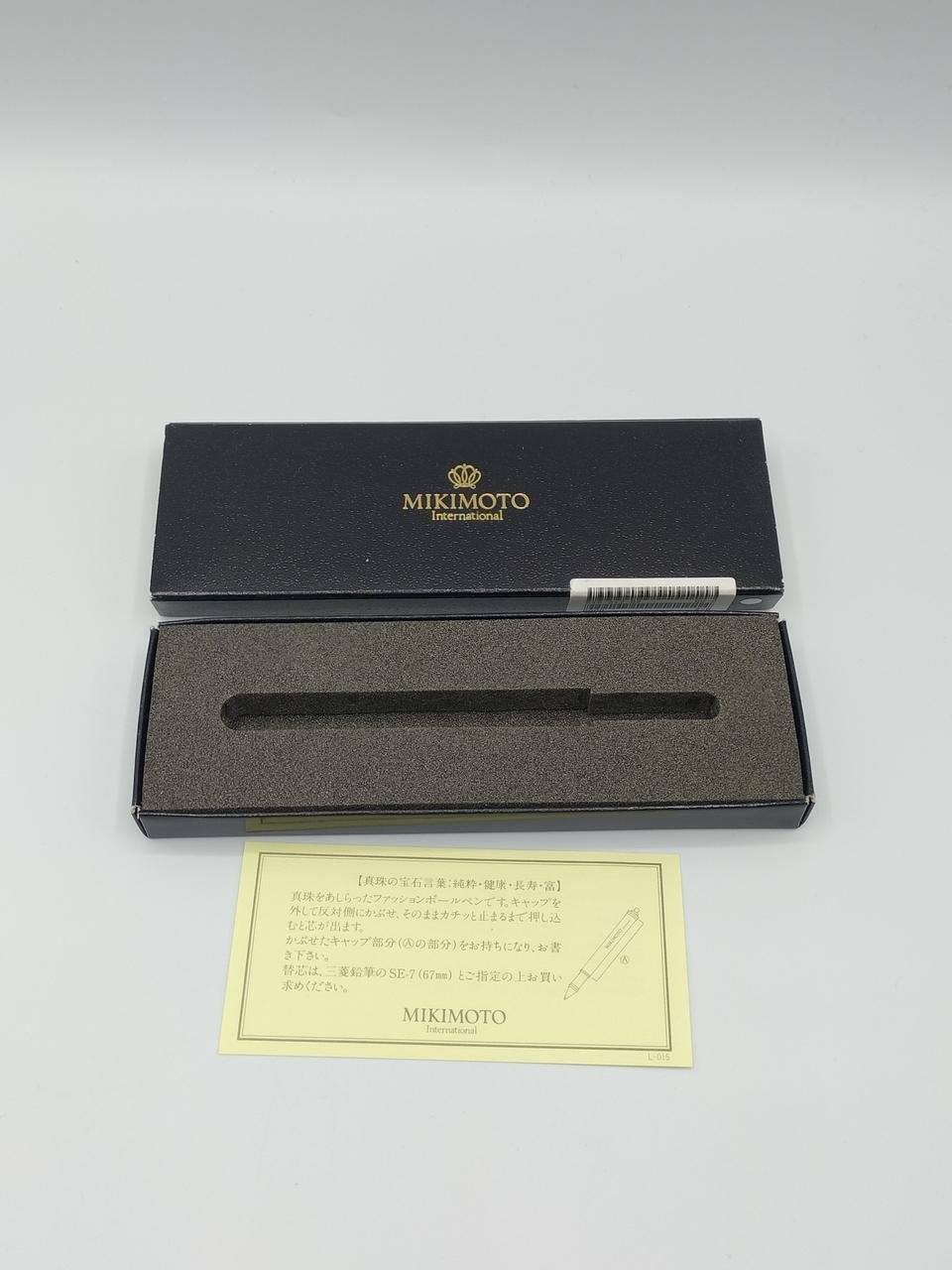 箱の中身は取扱説明書付きあり