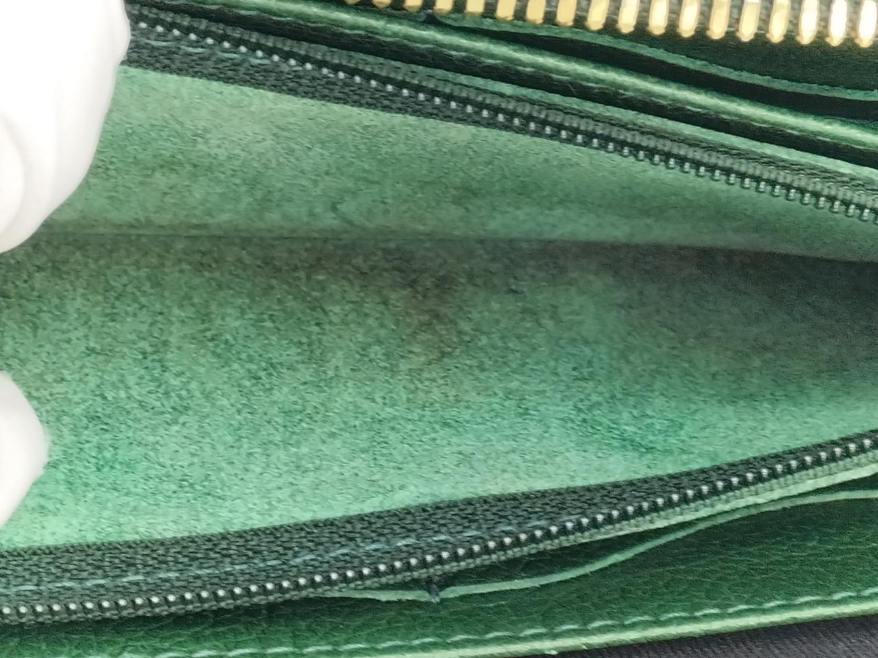 小銭入れの中は、汚れあり