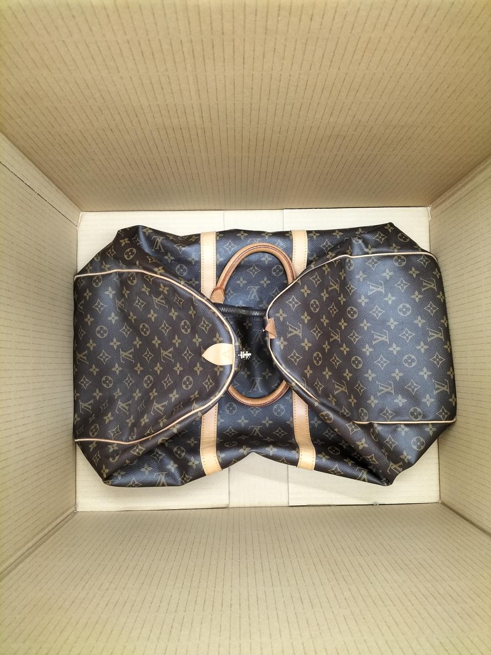 このように折りたたんでご配送いたします