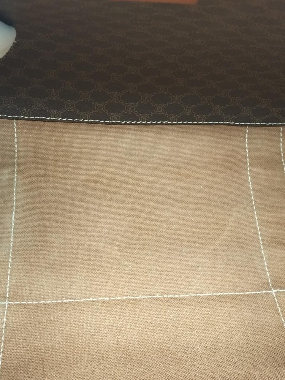 底にシミがあります