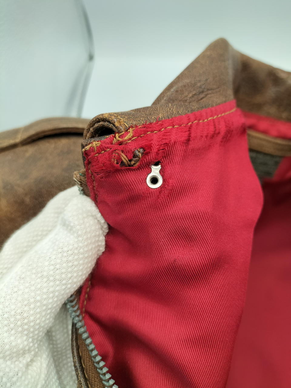 内側の破れ、ほつれ