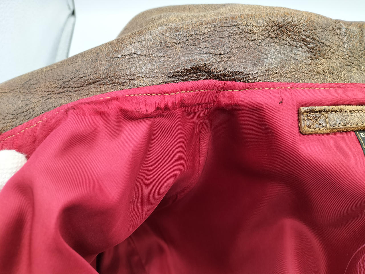 内側の破れ、ほつれ