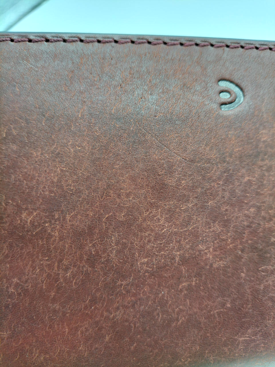 爪による傷あり