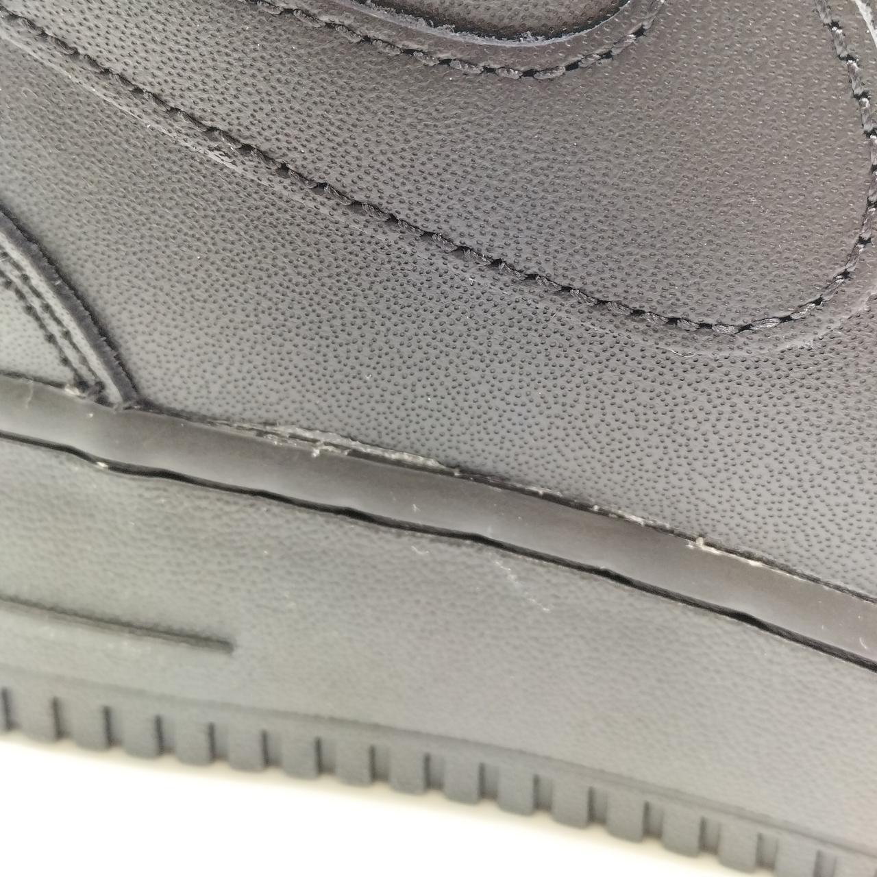 右足ノリ剥がれのようなものあります