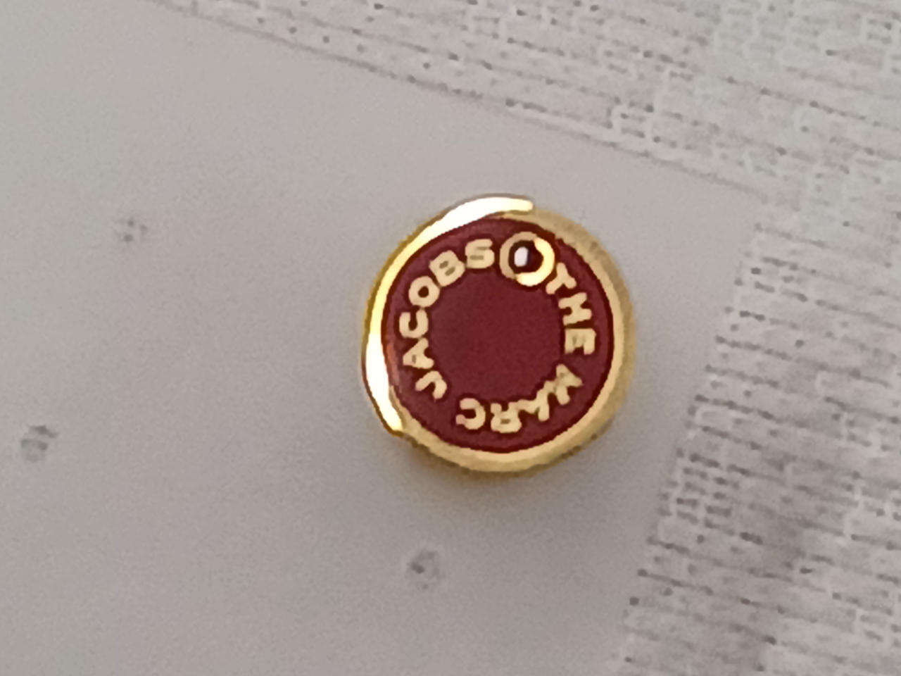 SとTの間に石入ってます