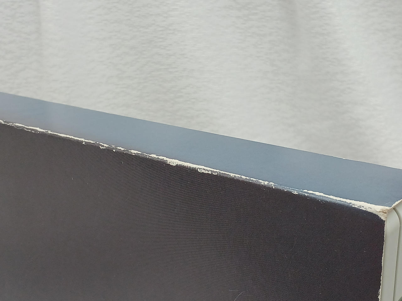 箱痛みあります。