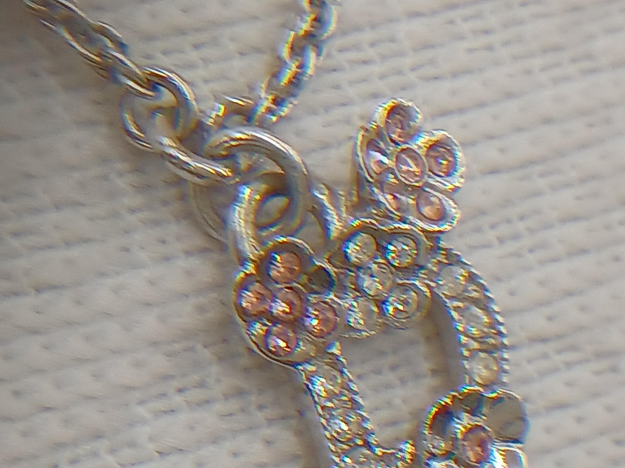 ピンク石一個欠品