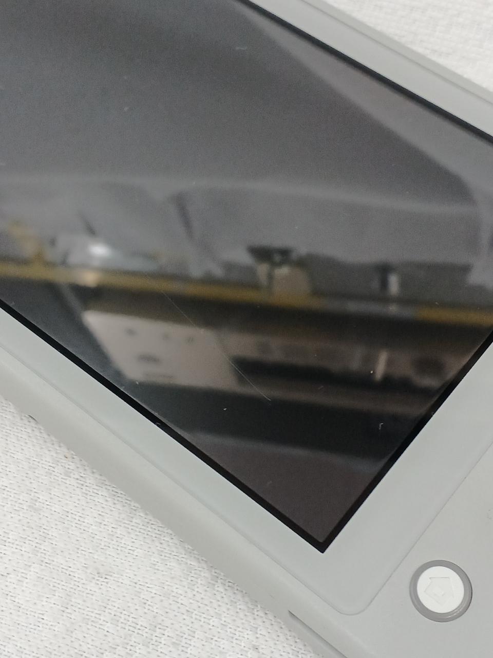 画面少しキズあり