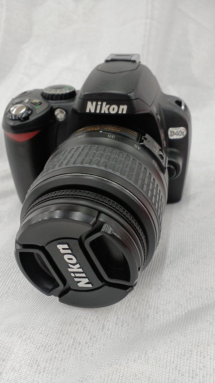 Nikon Ꭰ90 　デジタル一眼レフカメラ　 35-70　35-135mm 取り寄せ：入荷目安3～5営業日】Nikon ニコン ミラーレス 一眼
