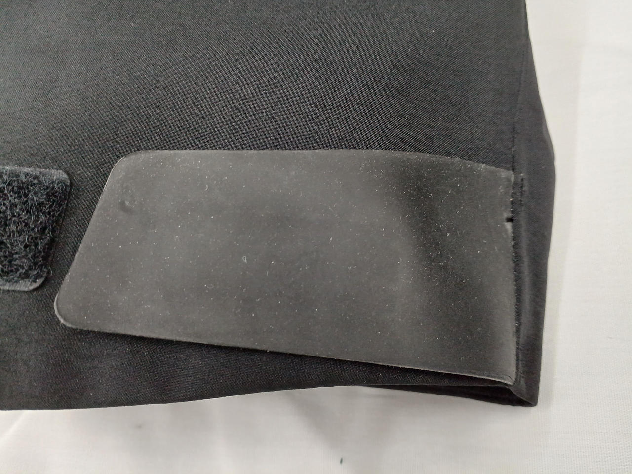 袖口少々の汚れあります。