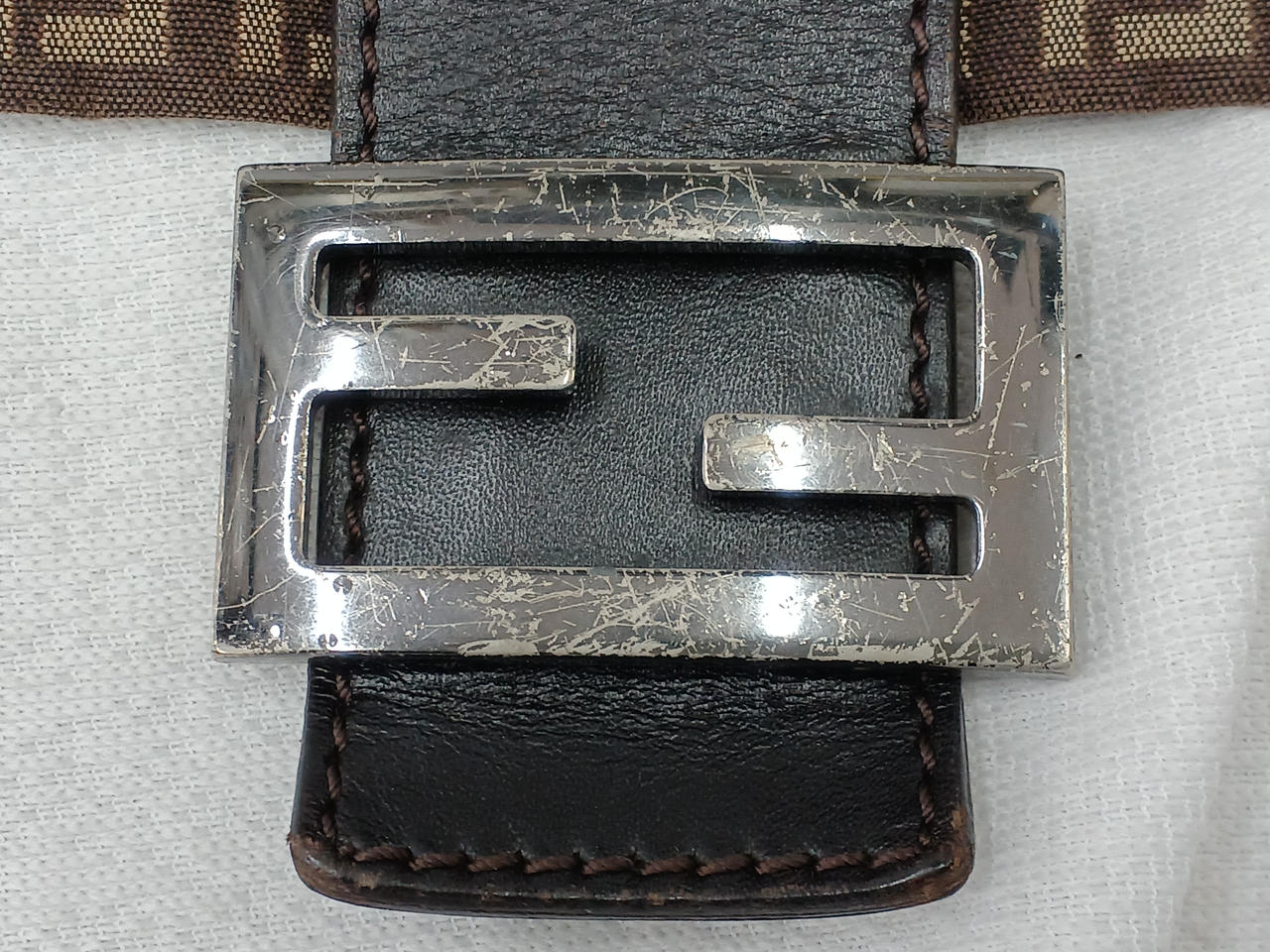 スレ、キズあります。