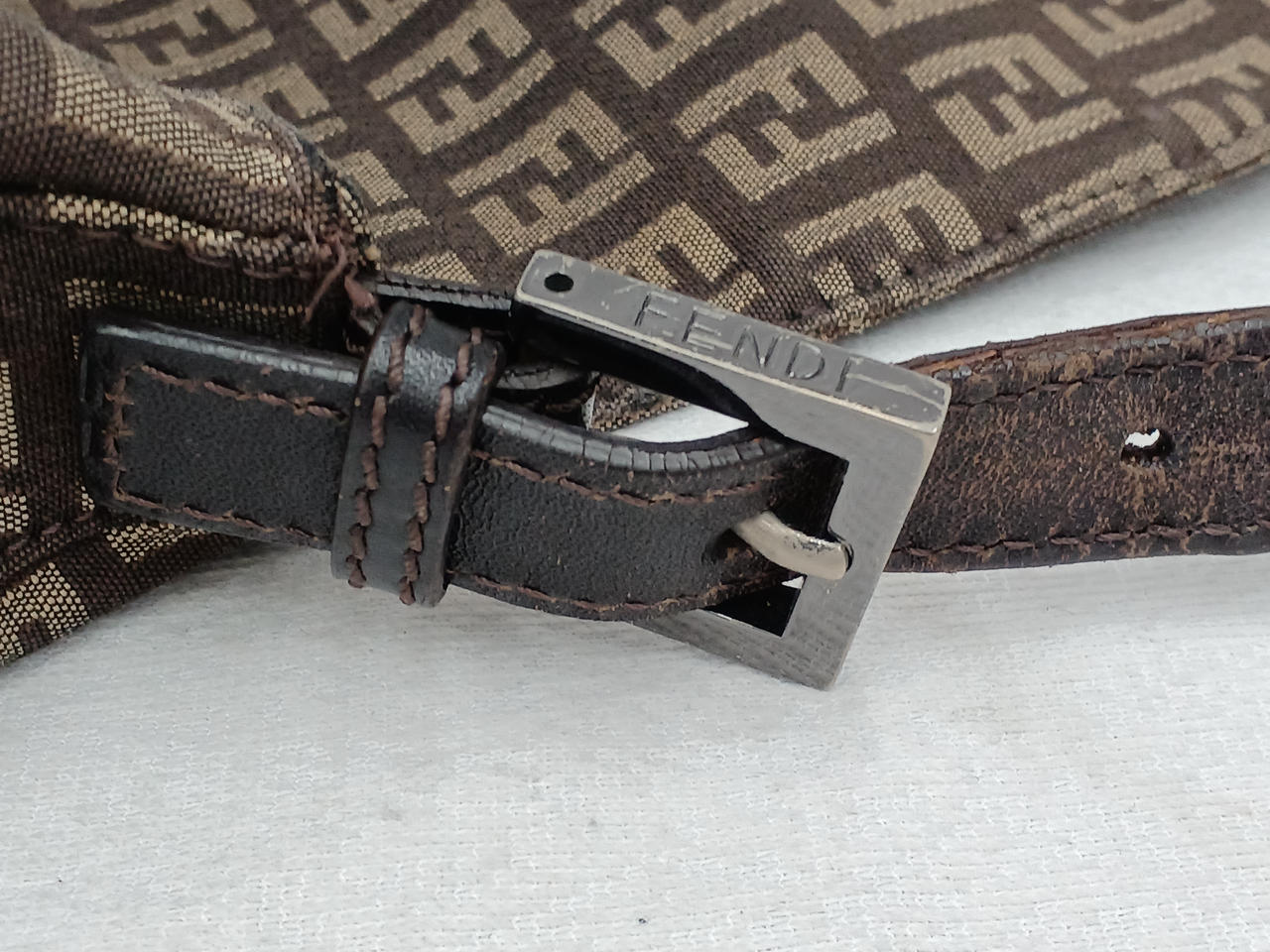 キズ、スレあります。