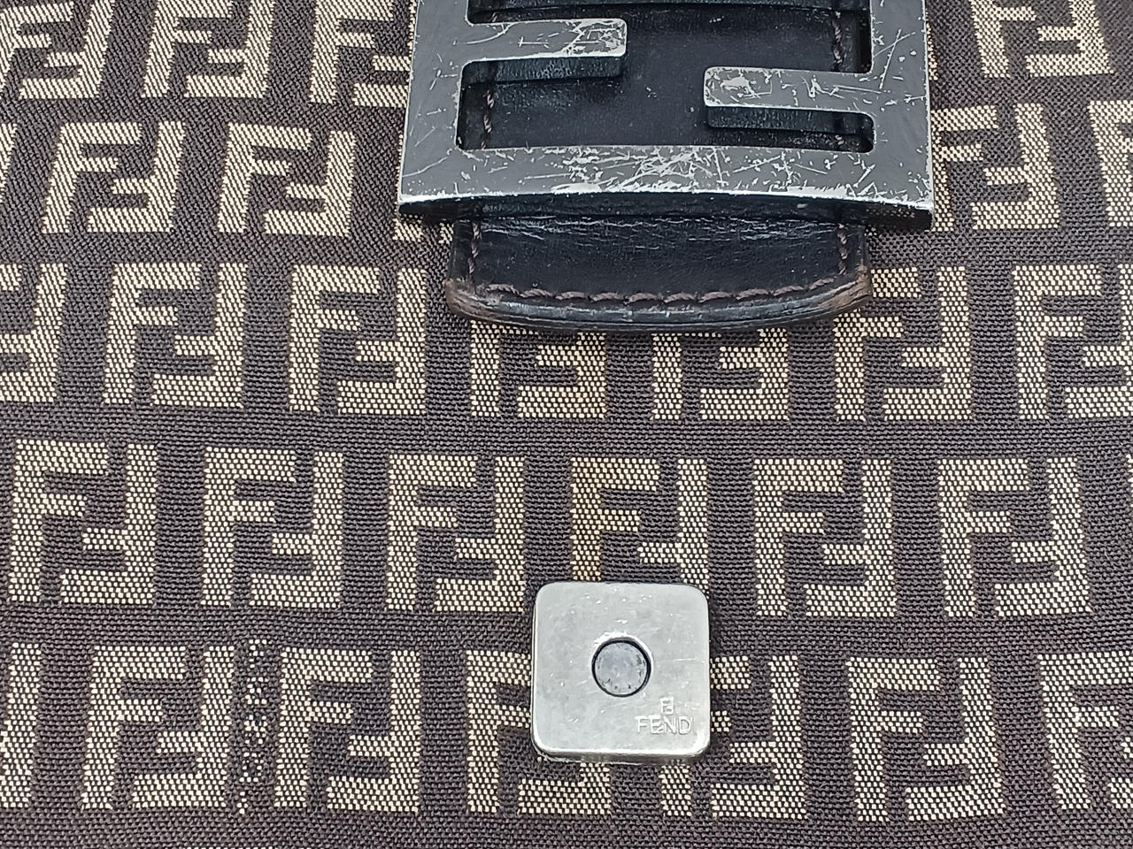 キズあります。