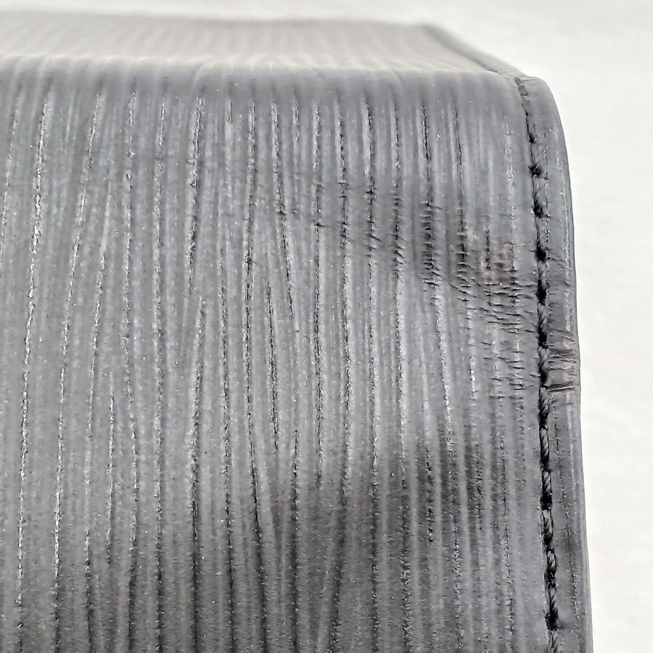 少々の汚れ、シワあります。