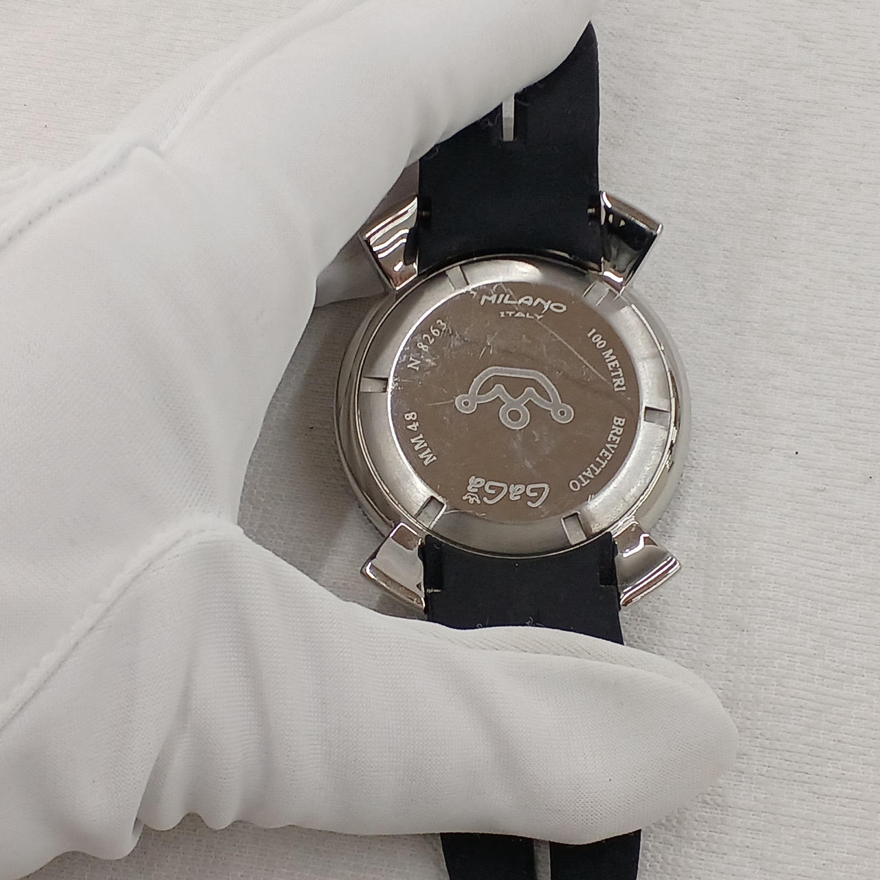 キズあります。