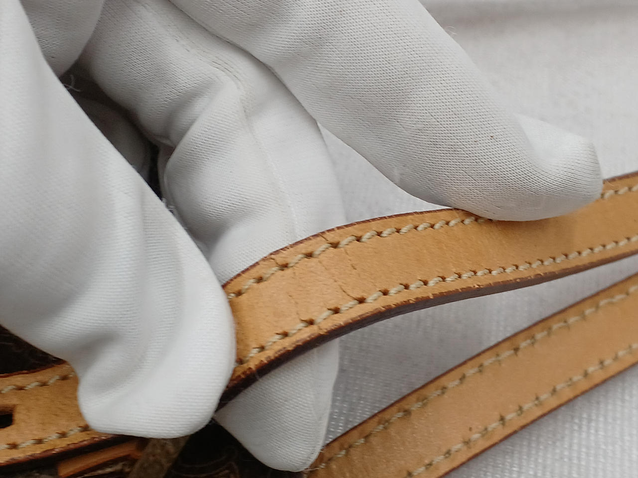 持ち手若干ひび割れあります。