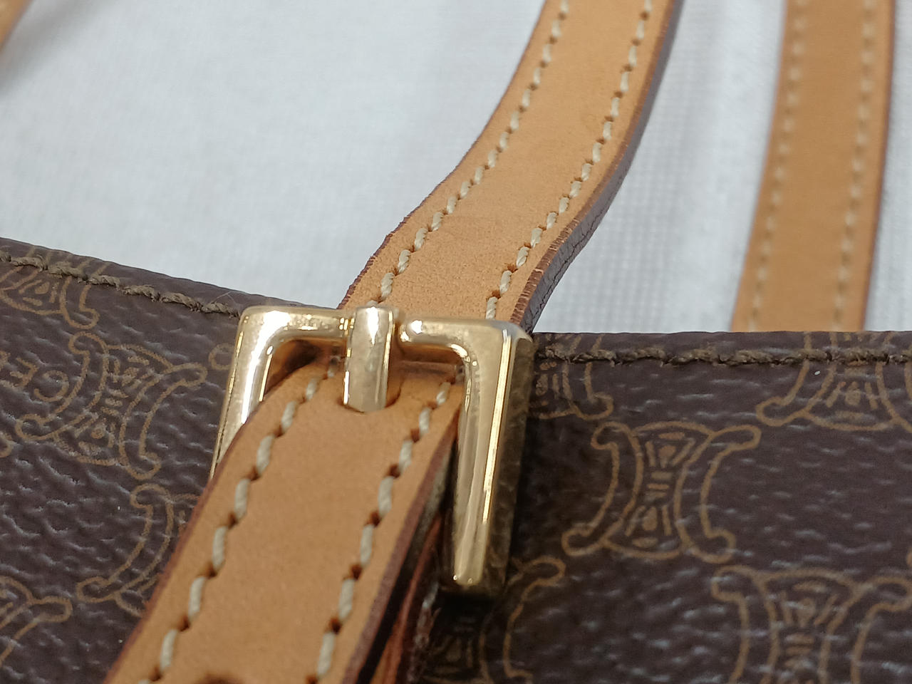 金具少しスレあります。