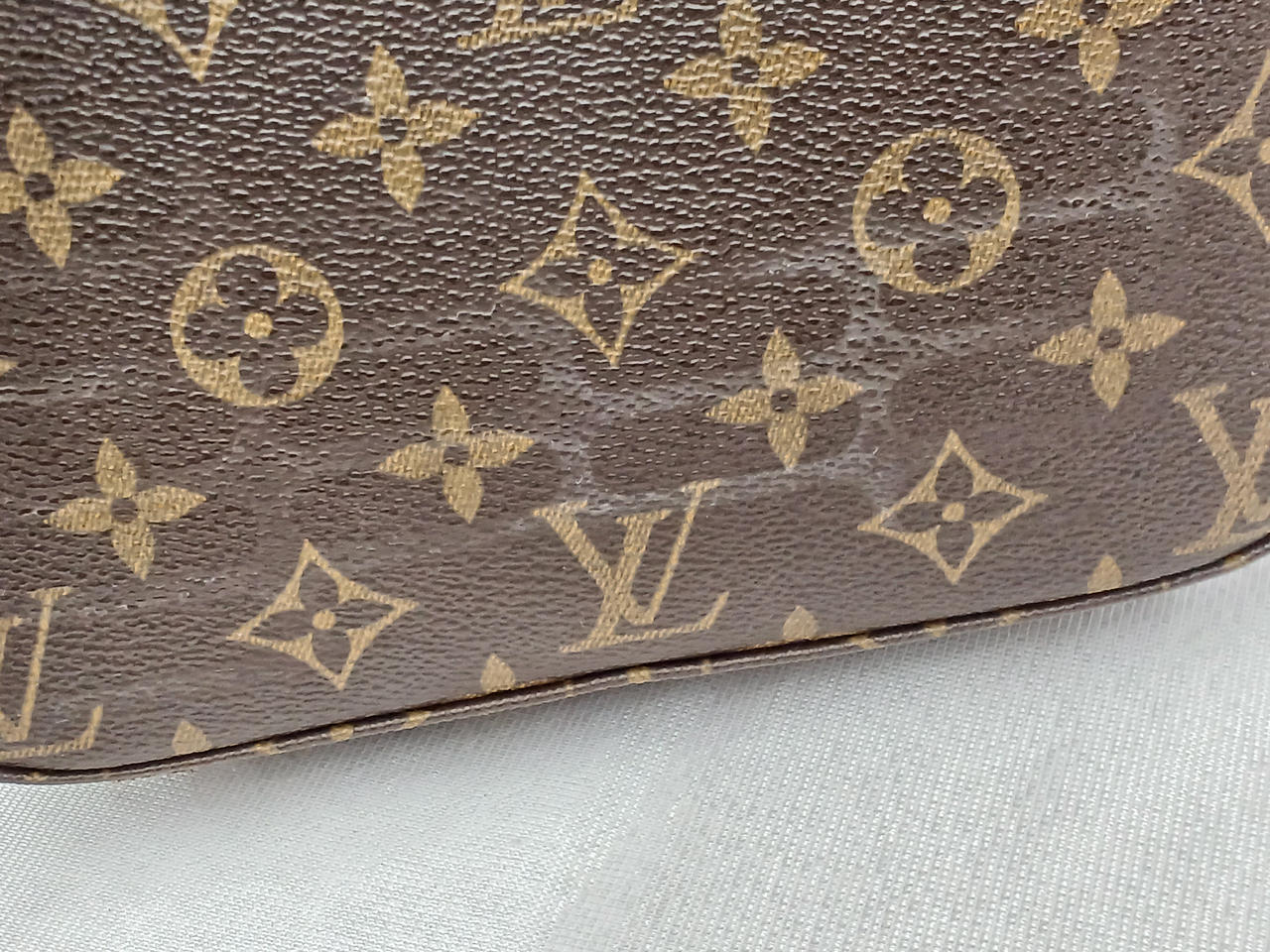 シミあります。