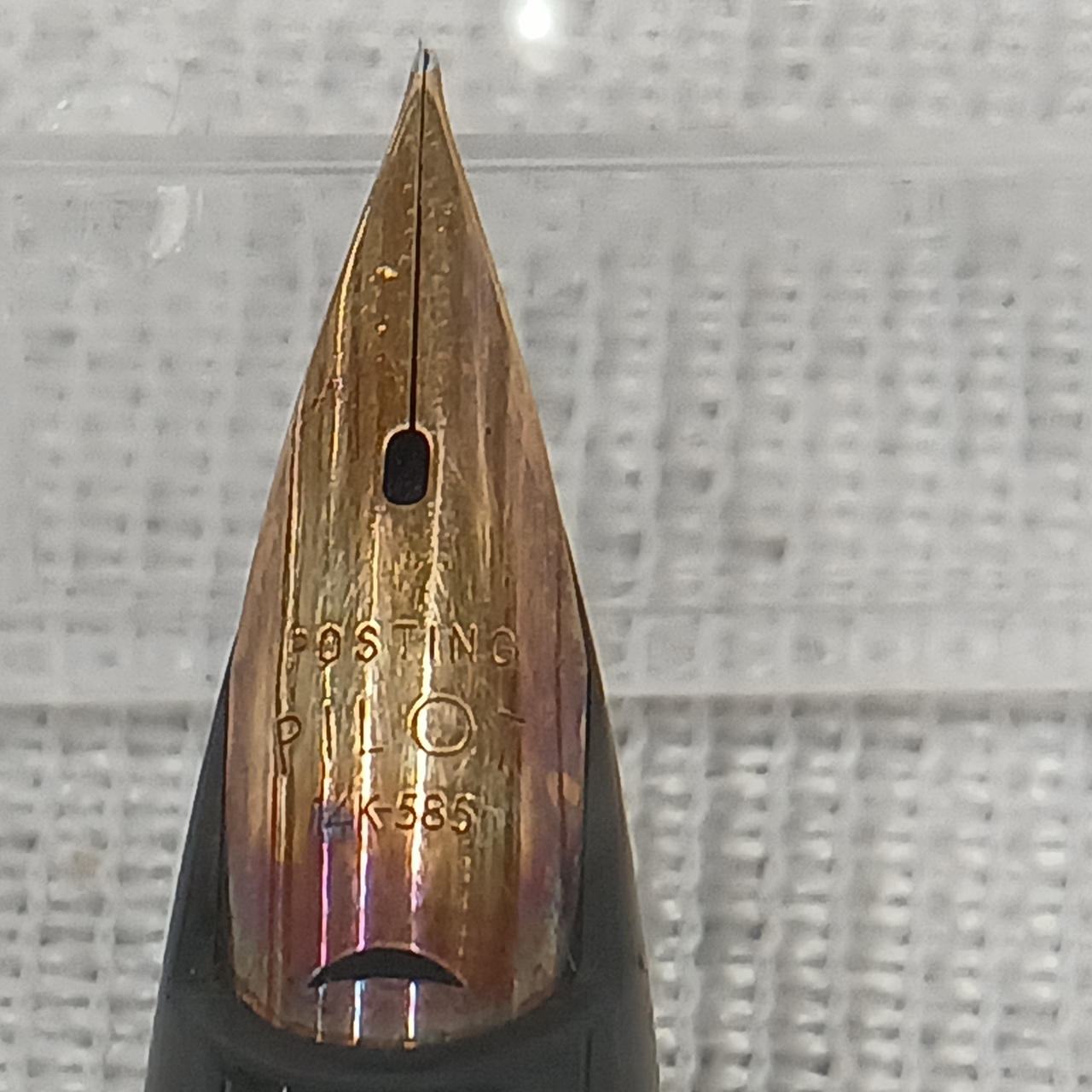 ペン先変色あります。