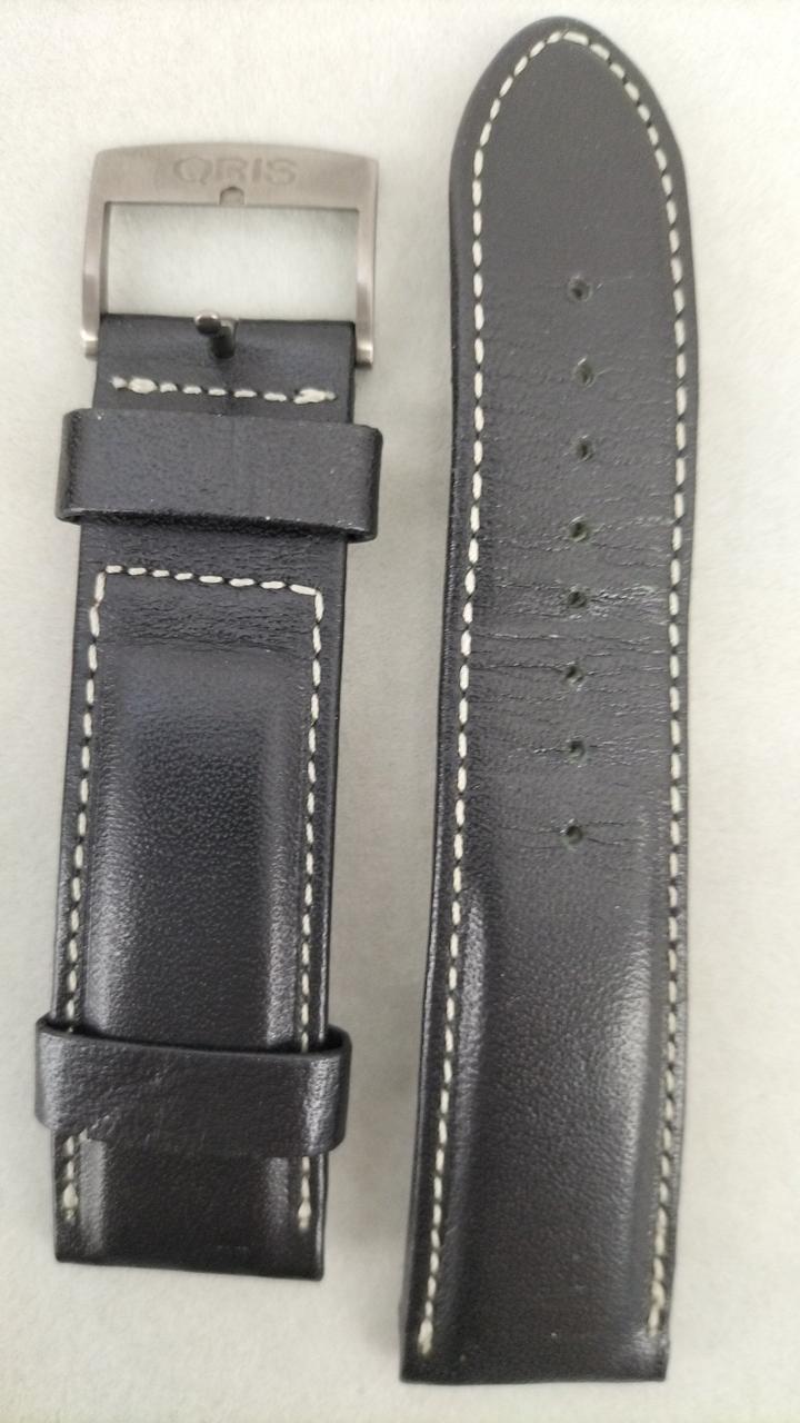 替えベルトにも使用感や傷みあり