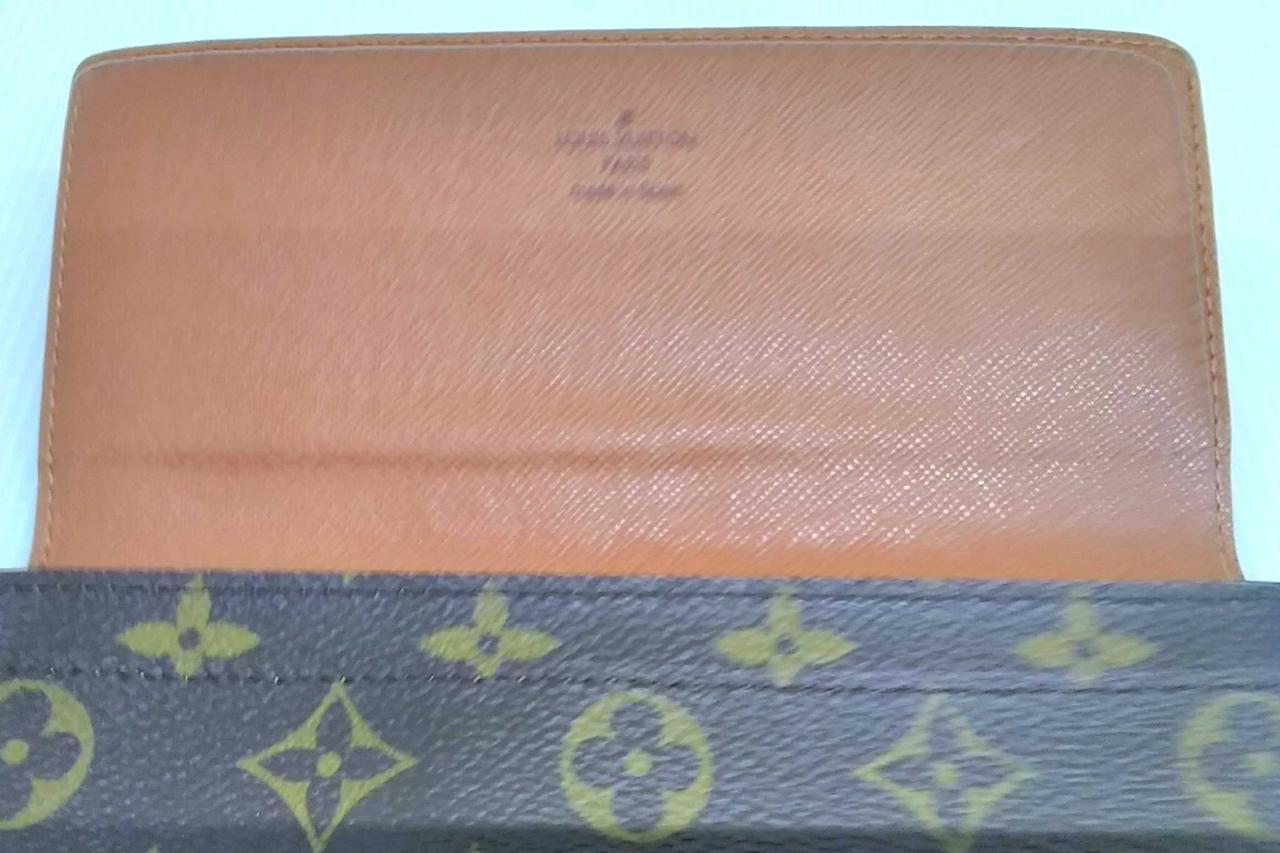 ポルトフォイユ 3カルト クレディΩ 保証期間10日以内返金発送目安3-4日後登録日2021年12月13日横１８cm縦９．５cm