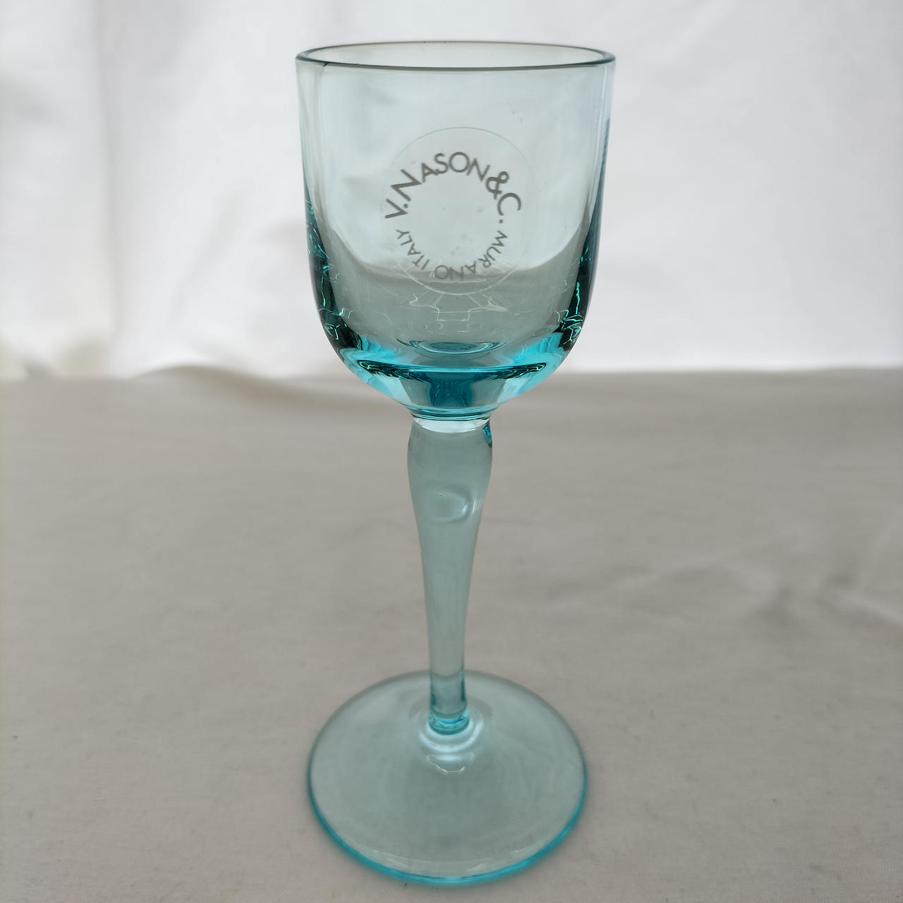 飲み口直径3.8cm コップ部分5cm