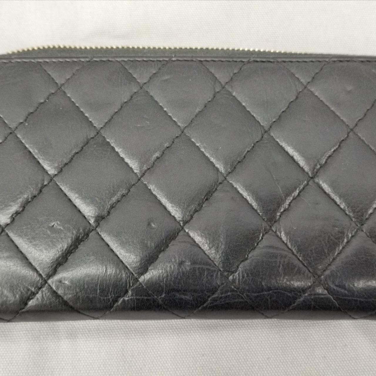 裏側、凹みやキズ多いです