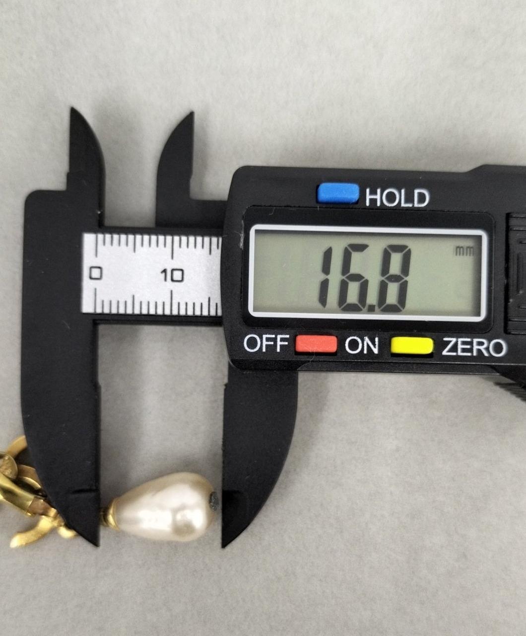 サイズ感の参考になさってください。