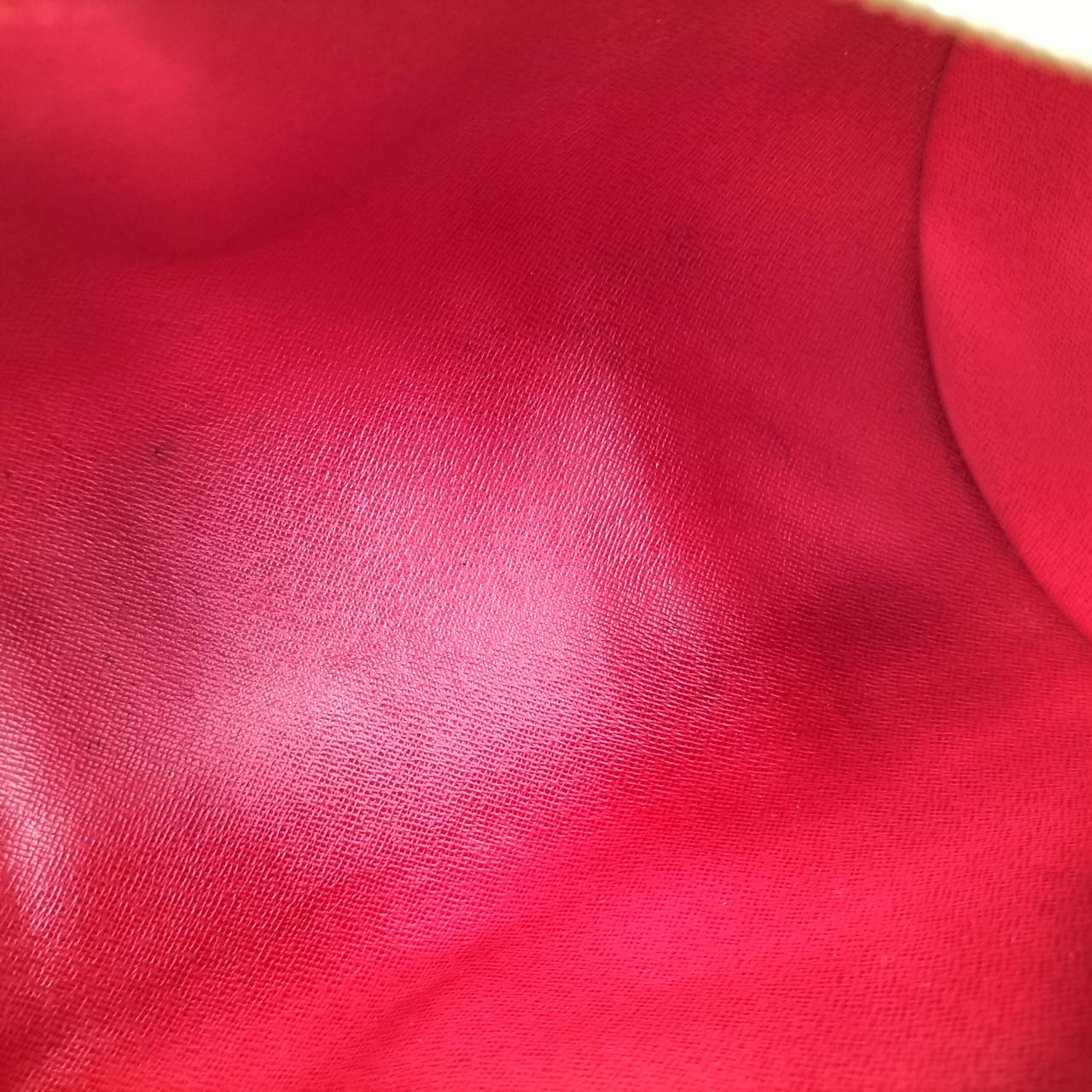 本体内側ヨゴレあり