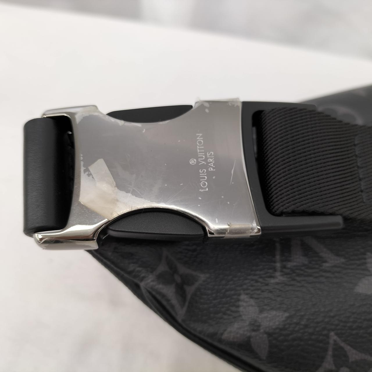 ビニールのカバーがまだ付いています