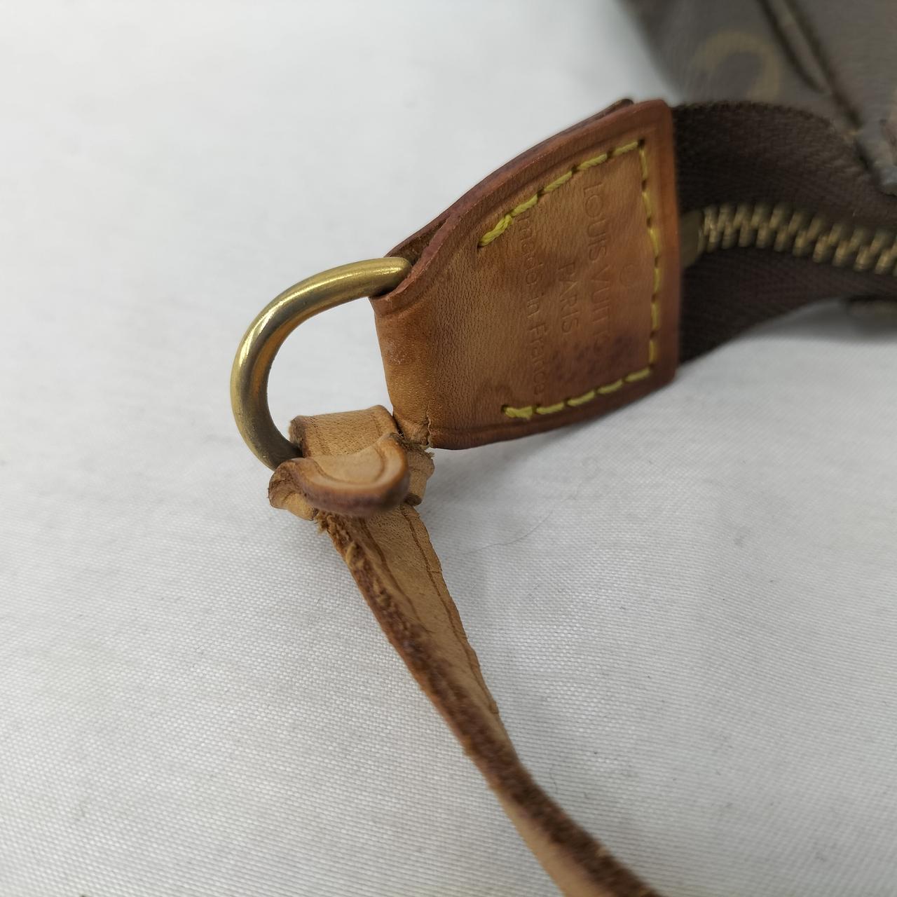 ヒビ割れなどのイタミあり