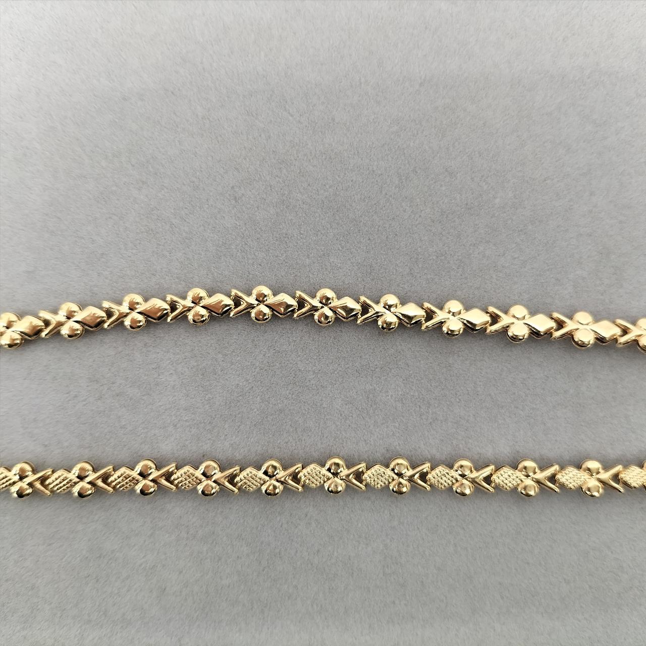 表裏でデザインが違います