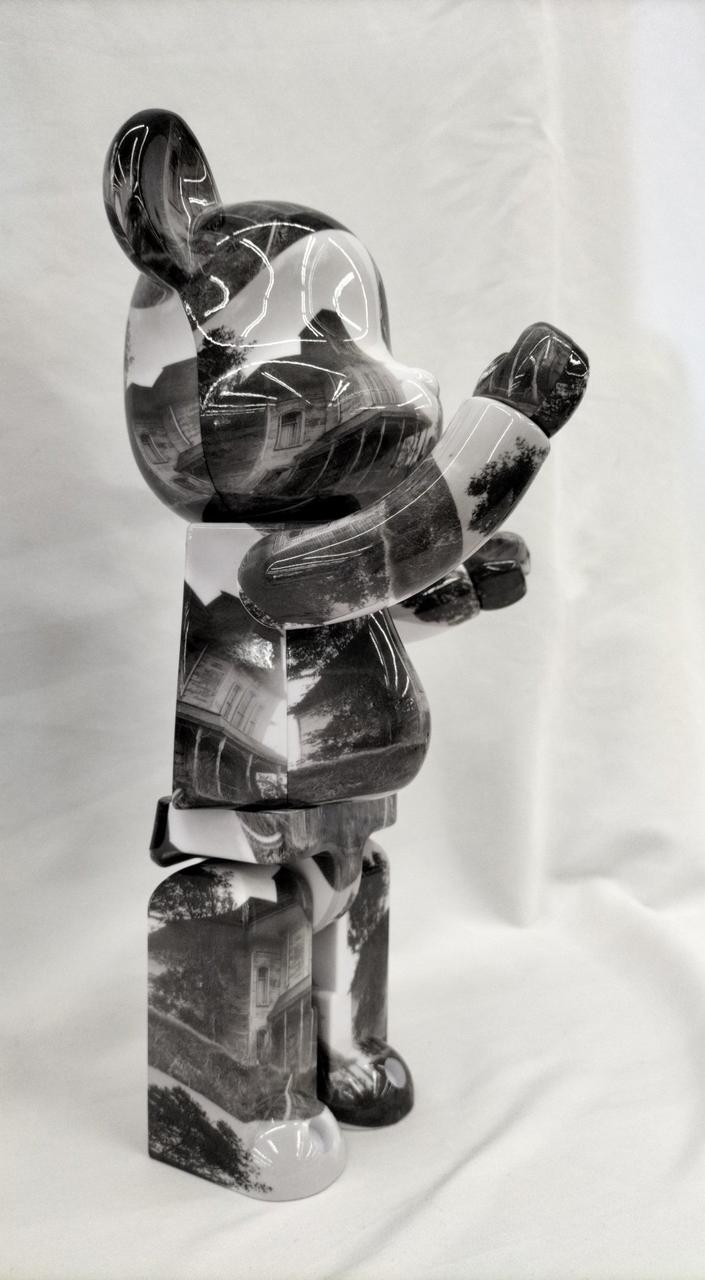 手、足、首、胴、動かせます
高さ28cm