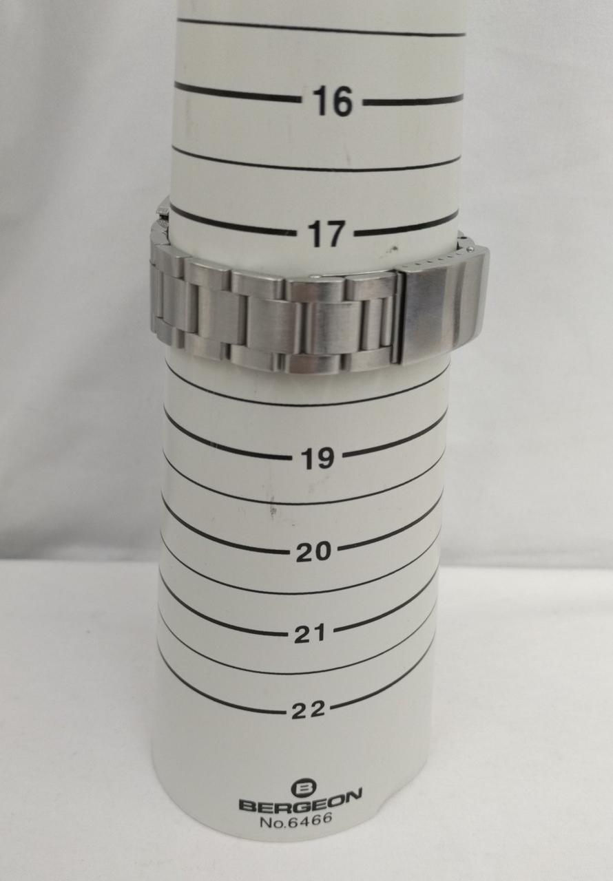 サイズ感の参考にして下さい。