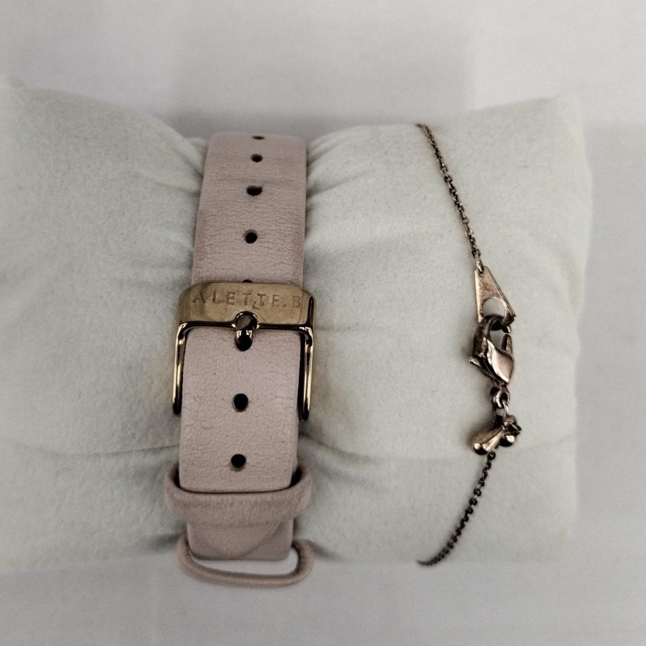 ブレスレットに変色あり