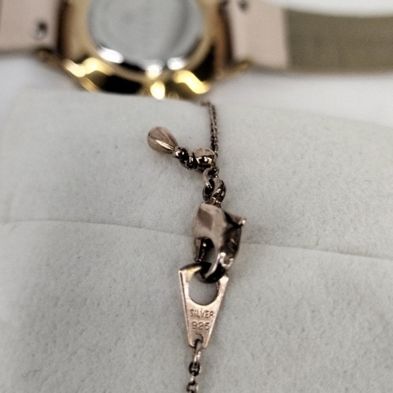 ブレスレットはシルバー925製