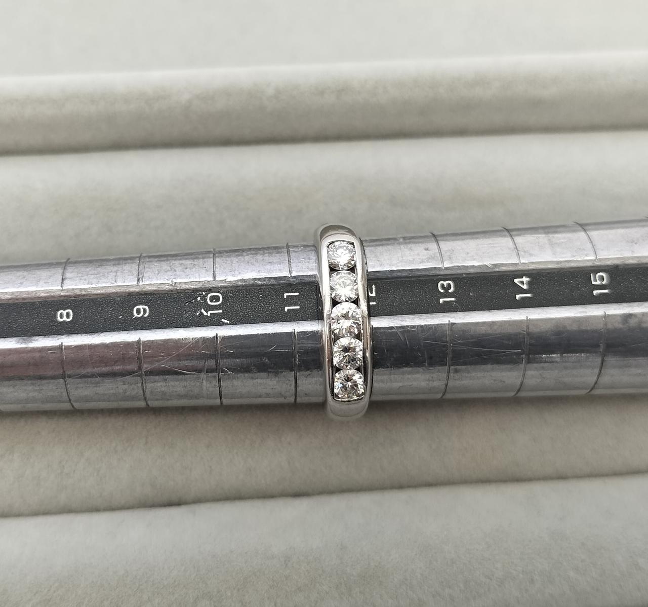 サイズ感の参考になさってください