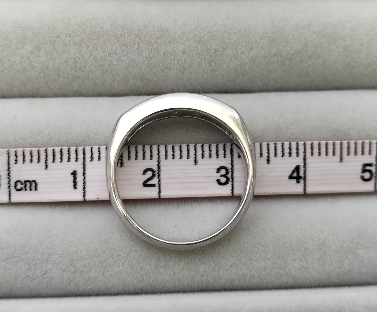 サイズ感の参考になさってください