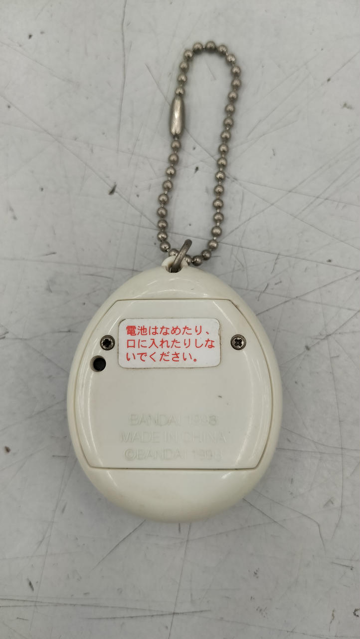 サンタクロッちのたまごっち　たまごっち　白 サンタクロッちのたまごっち たまごっち 白 - メルカリ