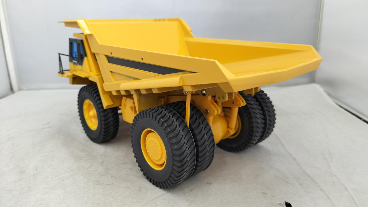 KOMATSU|コマツ ダンプトラックHD785|【ハードオフ公式通販】オフ