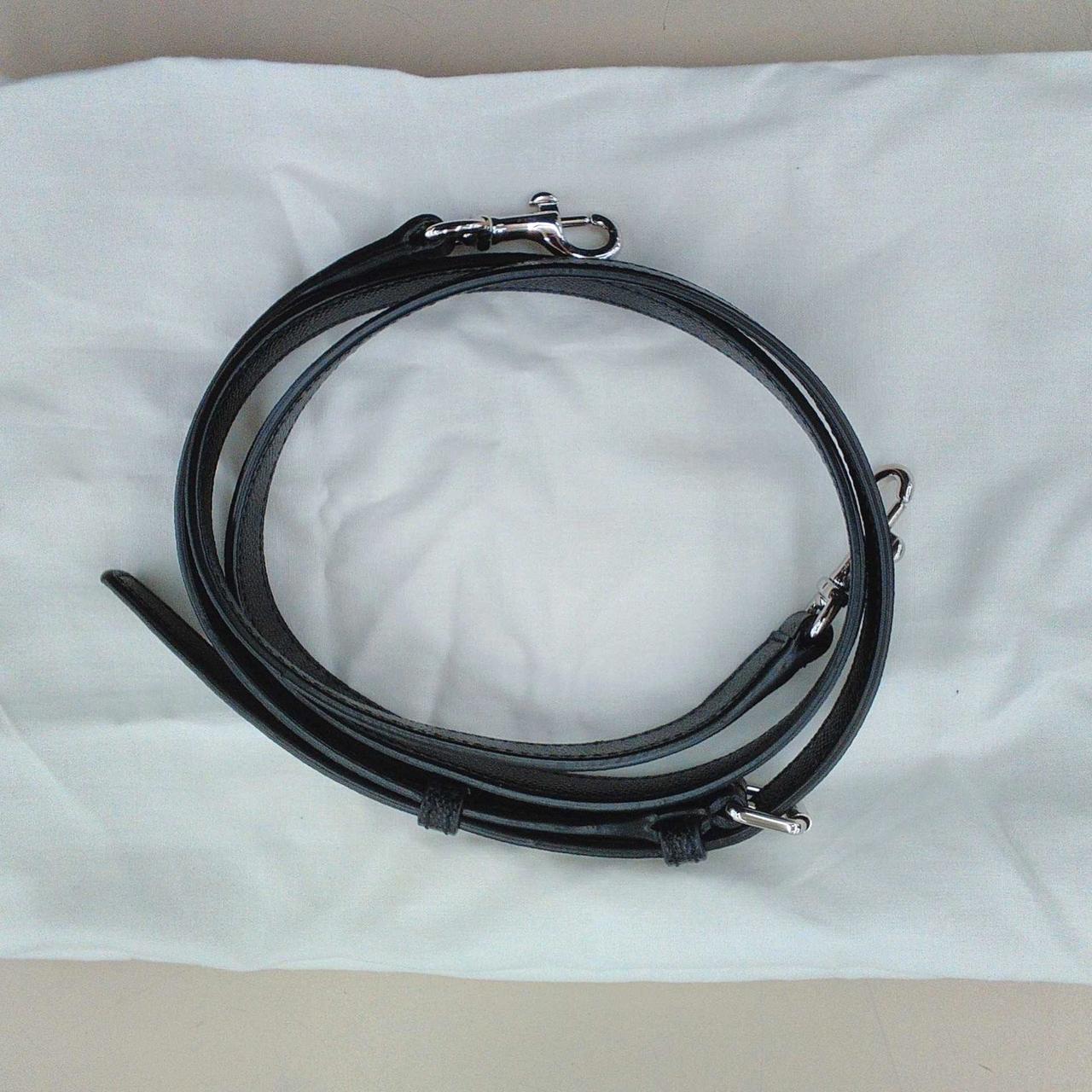 ショルダーストラップ