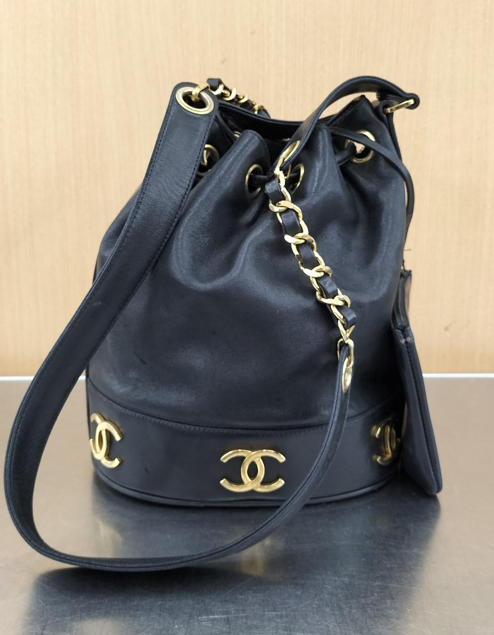 り*か様 今夜22:00からオークション！美品 正規品 CHANEL ココマーク 楽天市場】【美品】シャネル【CHANEL】ココカーブ フラップ